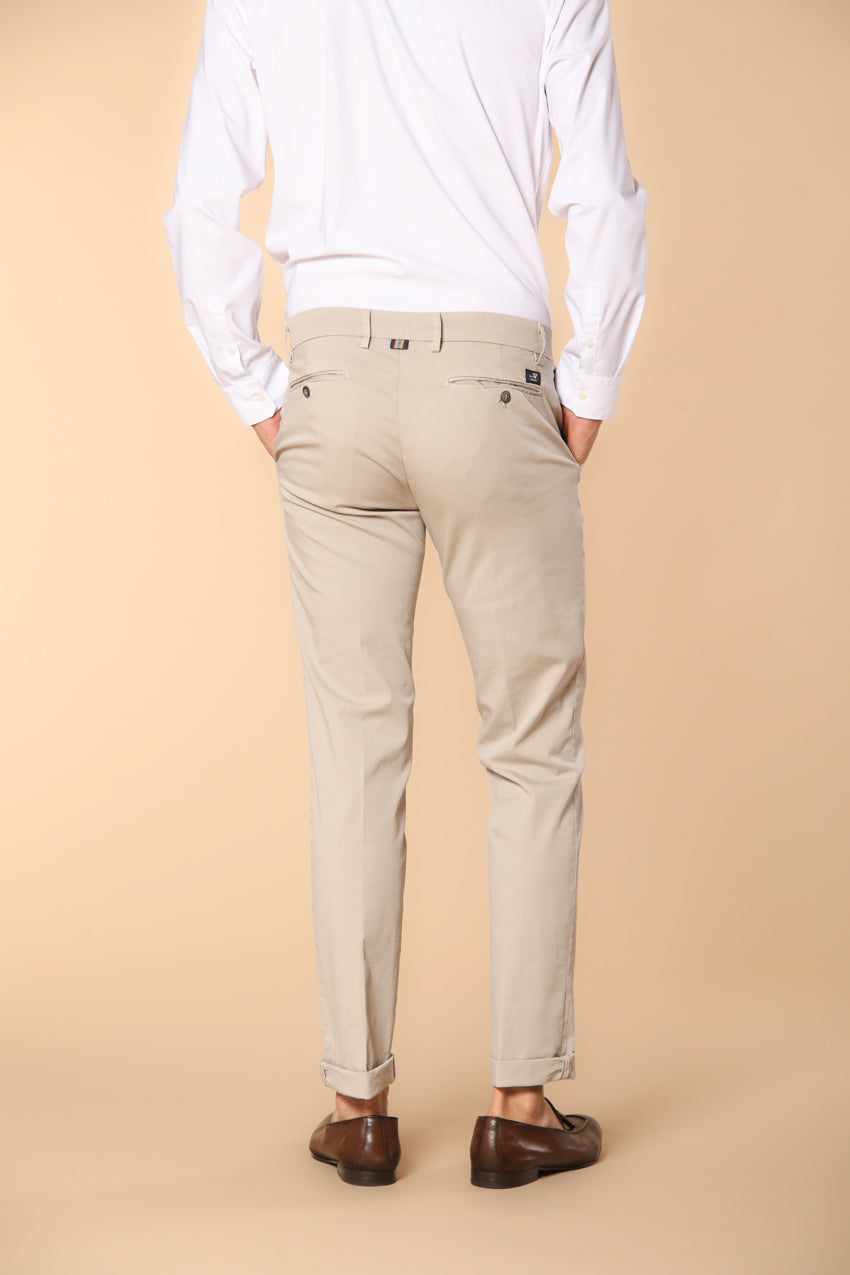 New York men's chino pants in stretch satin regular fit ①