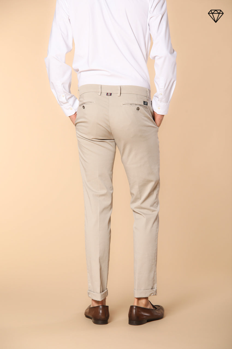 New York Pantalon chino homme  en satin stretch coupe Regular ①