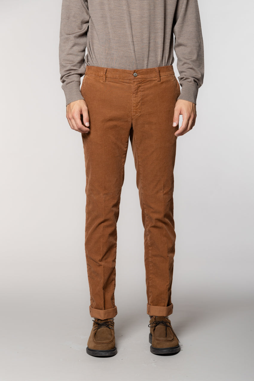 New York men's chino pants in 1000 wale corduroy regular fit
