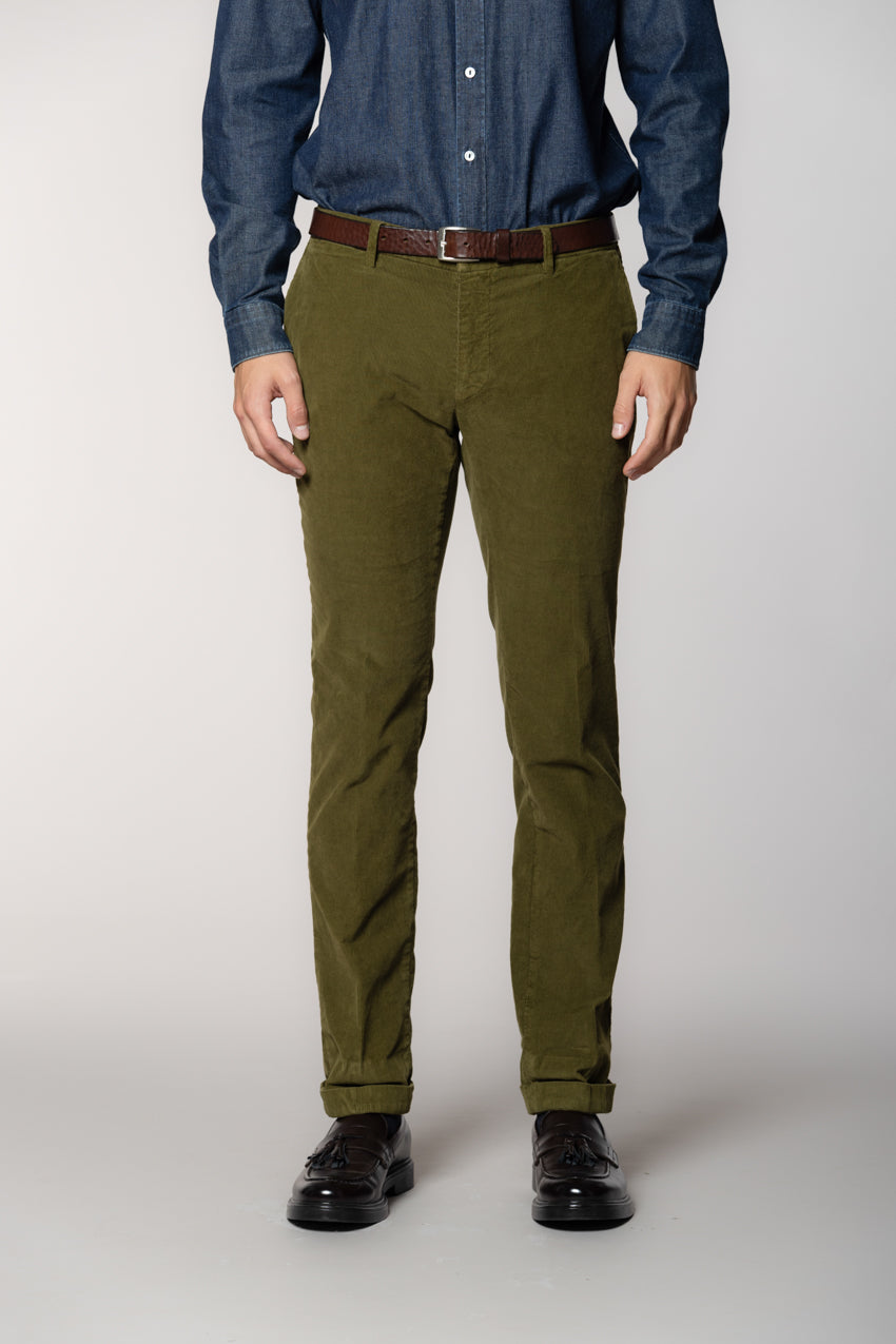 New York men's chino pants in 1000 wale corduroy regular fit