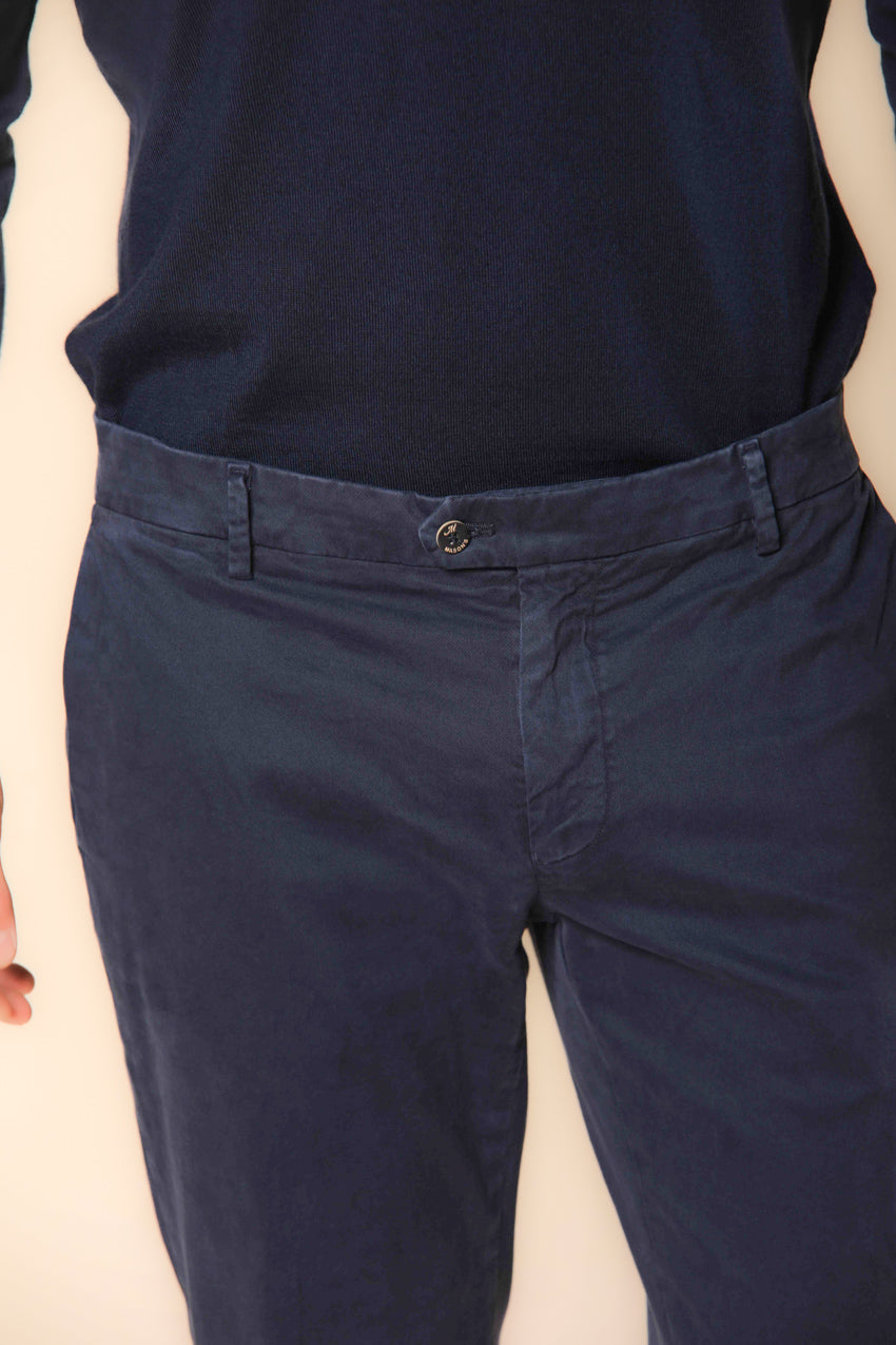 New York Times pantalón chino hombre en gabardina con detalles sartoriales ajuste regular