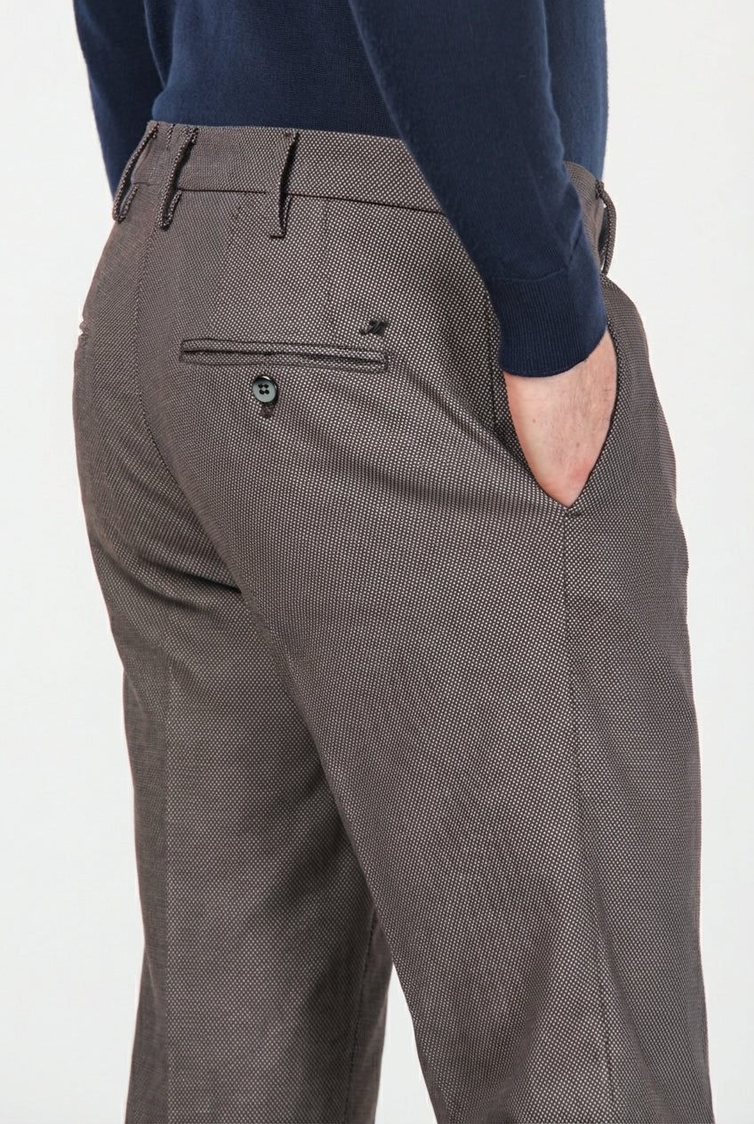 New York men’s chino pants in yarn-dyed birdseye pattern with regular fit
