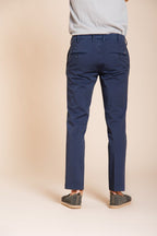 New York pantalón chino hombre en gabardina stretch regular fit ①