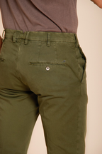 New York pantalón chino hombre en gabardina stretch regular fit ①