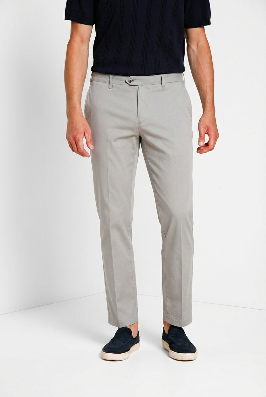 New York pantalón chino hombre en gabardina stretch regular fit ①