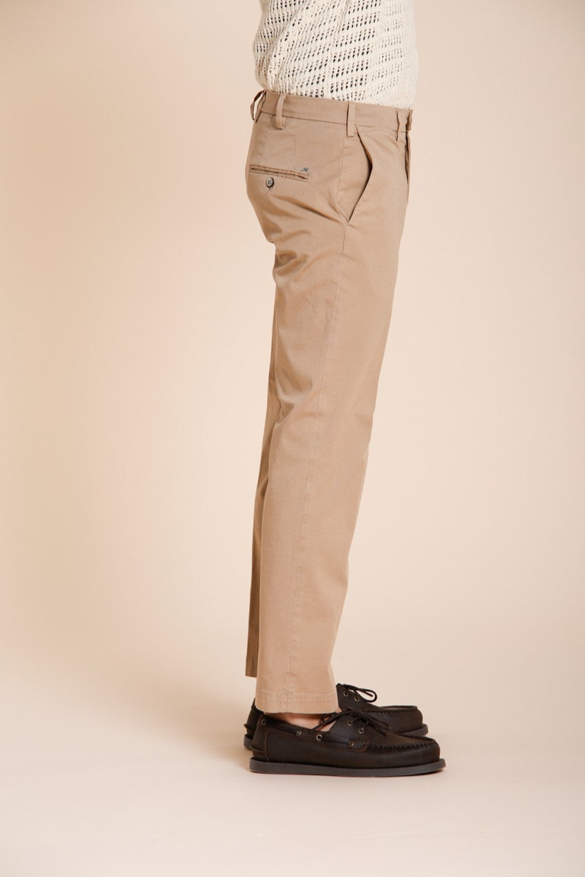 New York pantalón chino hombre en gabardina stretch regular fit ①