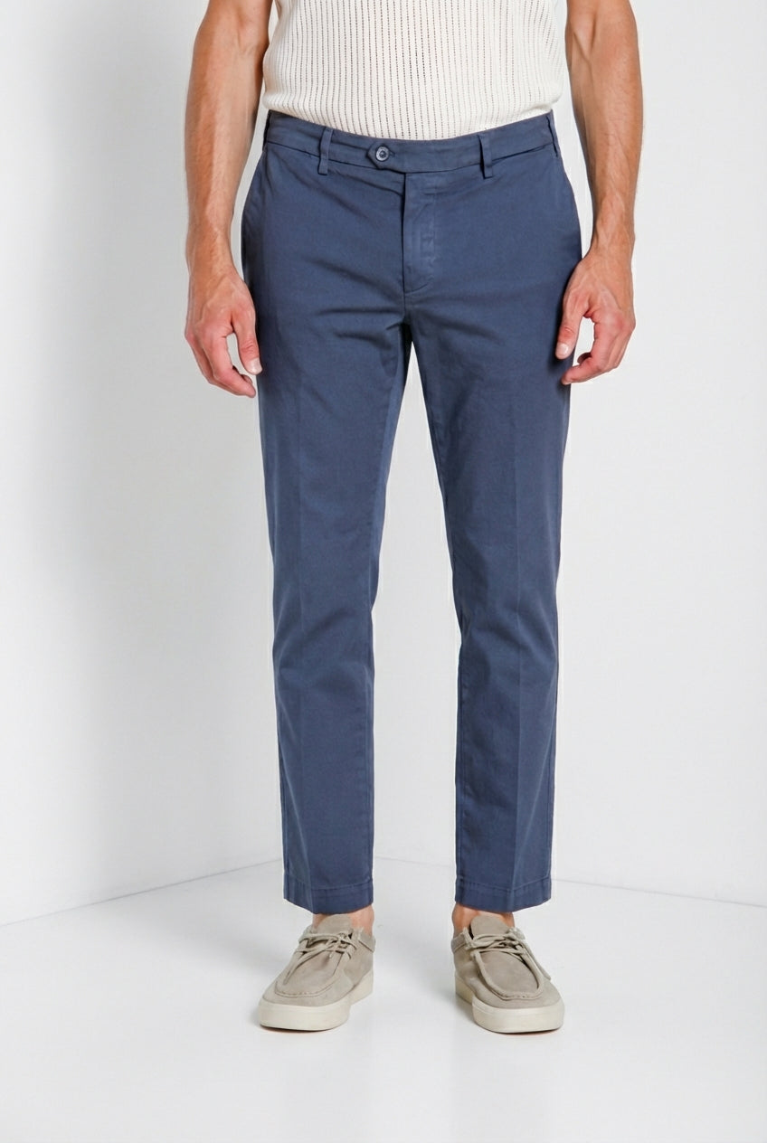 New York pantalón chino hombre en gabardina stretch regular fit ①