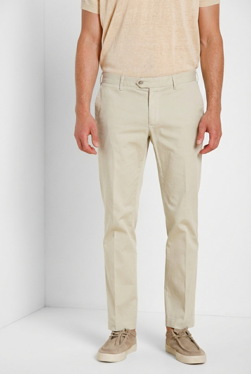 New York pantalón chino hombre en gabardina stretch regular fit ①