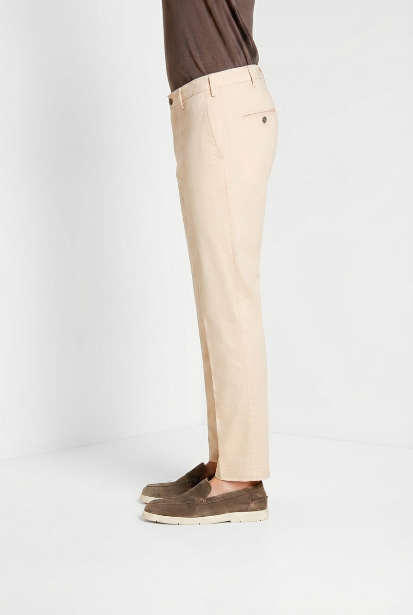 New York pantalón chino hombre en gabardina stretch regular fit ①