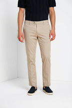 New York Herren Chino Hose aus Stretch-Gabardine regular fit ①