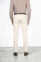 New York pantalón chino de hombre en gabardina stretch regular fit ①