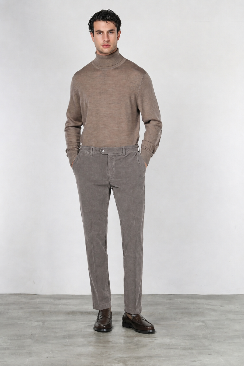 New York men’s chino pants in stretch 2000-wale velvet with regular fit ①
