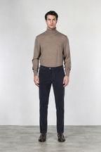 New York Chinohose für Herren aus stretchigem 2000-Rippen-Samt mit regular fit ①
