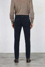 New York Chinohose für Herren aus stretchigem 2000-Rippen-Samt mit regular fit ①
