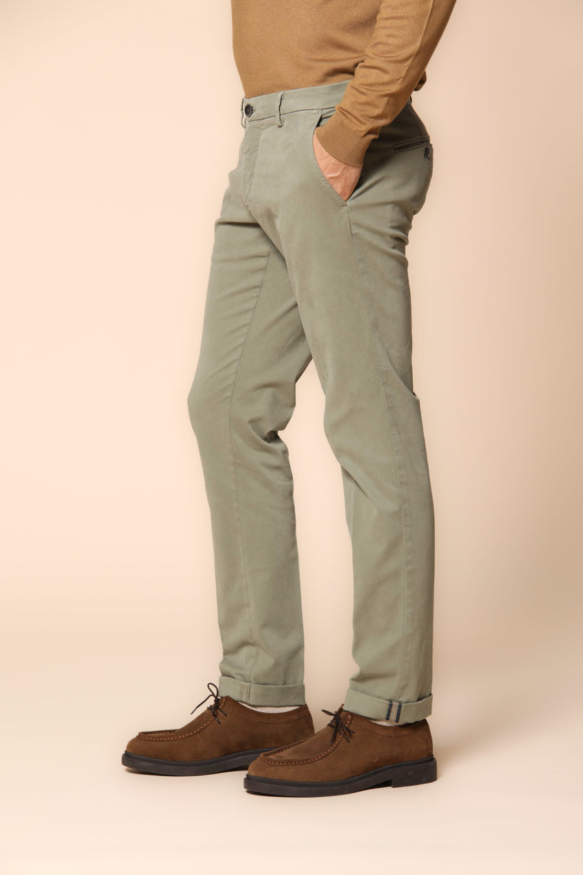 Milano pantalon chino homme  en gabardine stretch coupe extra slim  ①