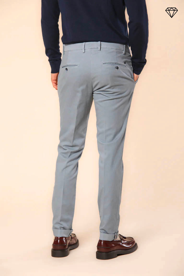 Milano pantalon chino homme  en gabardine stretch coupe extra slim  ①