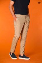 Milano pantalone chino uomo in cotone pima extra slim fit ①