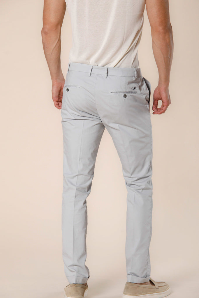 Immagine 3 di pantalone chino uomo in gabardina stretch color grigio chiaro modello Milano Style di Mason's