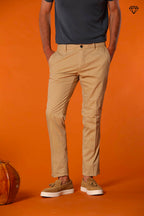 Milano pantalone chino uomo in cotone pima extra slim fit ①