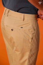 Milano pantalone chino uomo in cotone pima extra slim fit ①