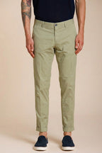 Milano pantalon chino homme en gabardine stretch extra slim fit ①