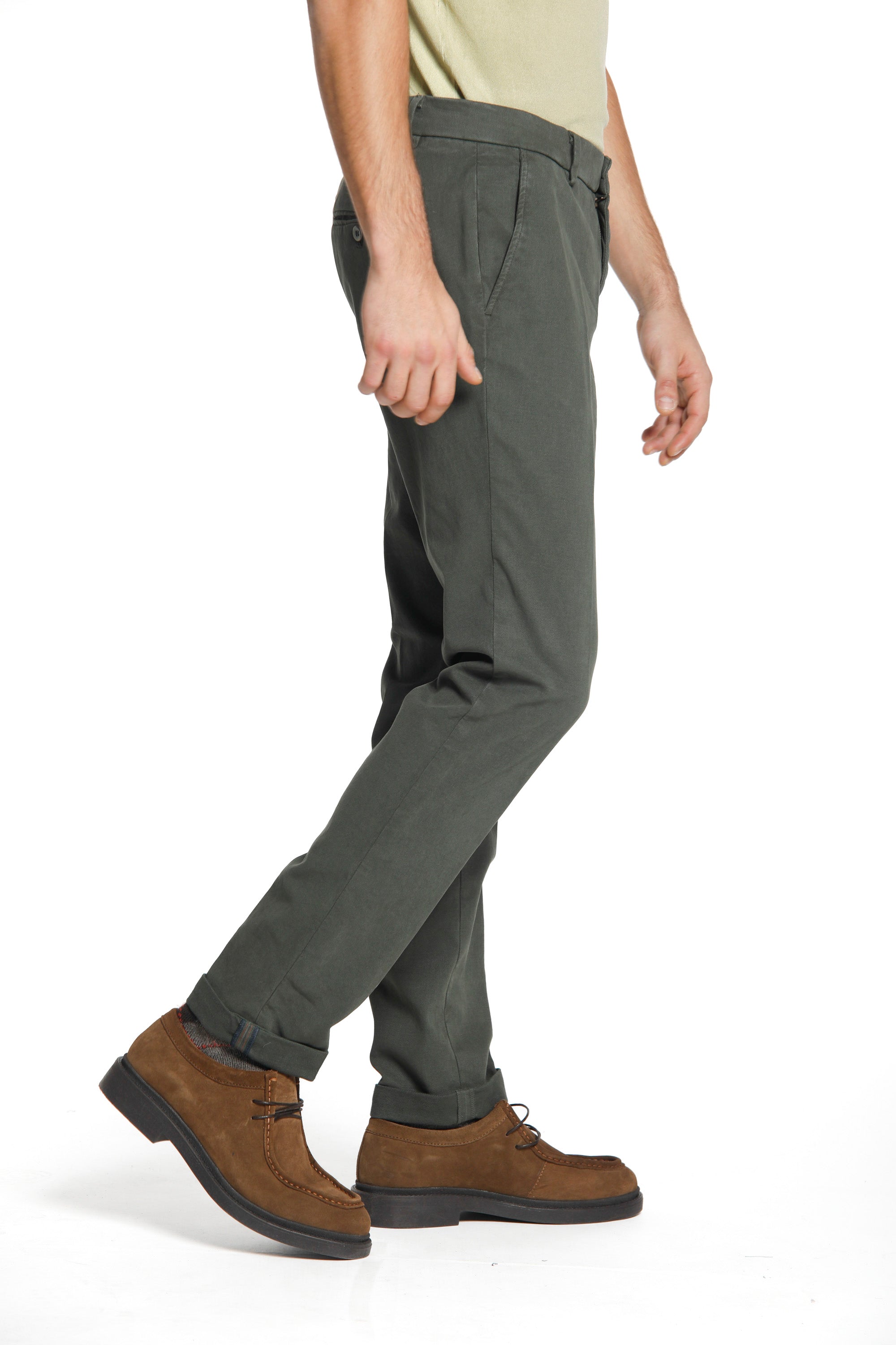 Milano Style pantalon chino homme en gabardine et modal stretch coupe extra slim ①