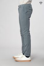 Milano pantalone chino uomo in gabardina stretch extra slim fit ①