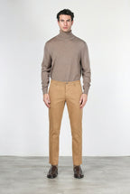 Milano pantalon chino homme en gabardine stretch extra slim fit ①
