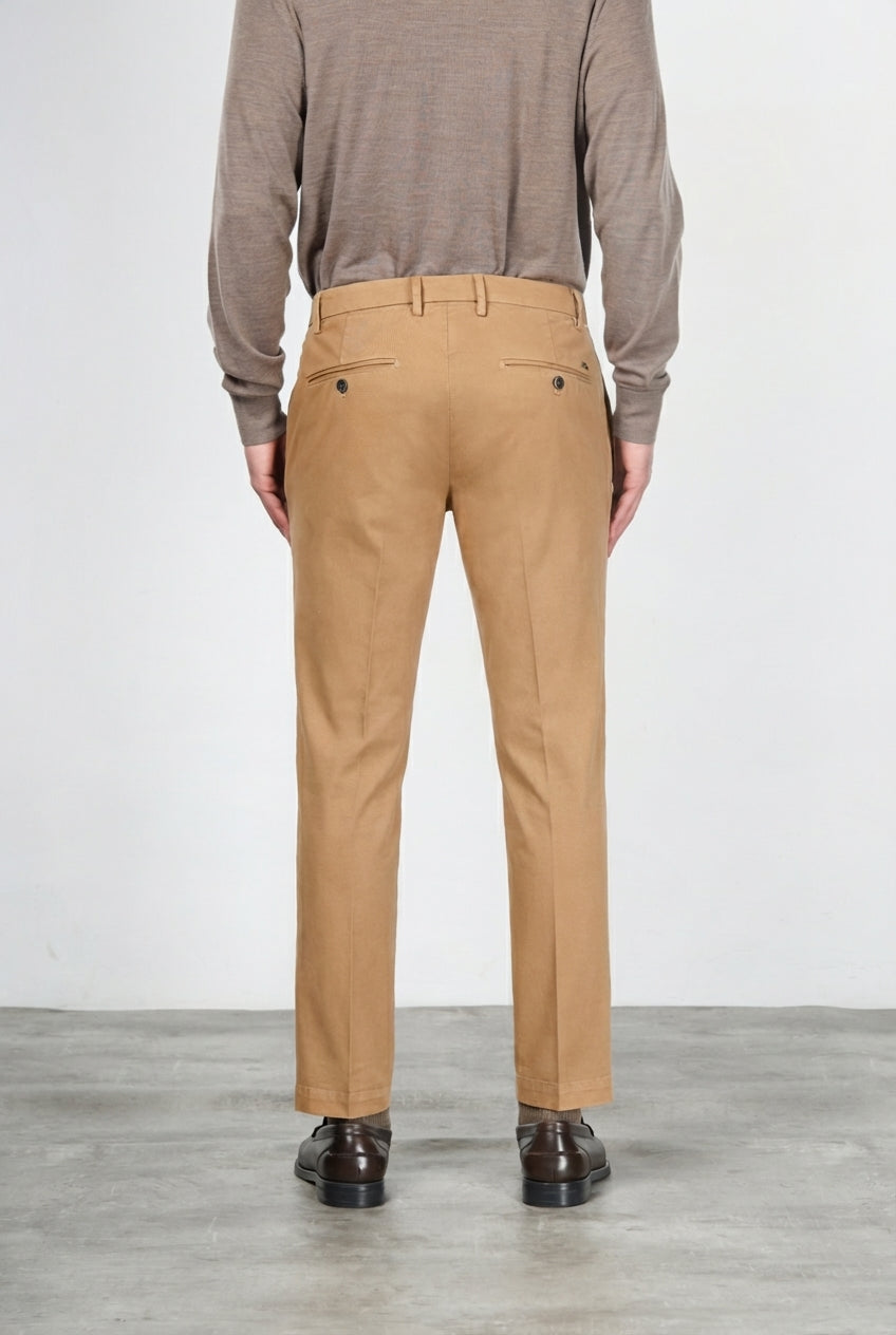 Milano pantalon chino homme en gabardine stretch extra slim fit ①
