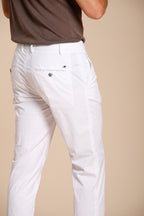 Milano pantalon chino homme en gabardine stretch extra slim fit ①