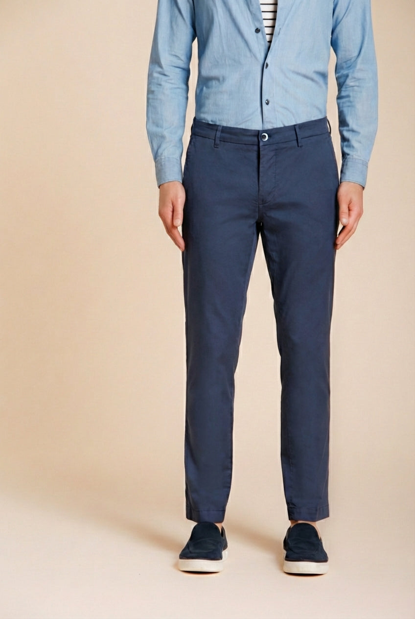 Milano pantalone chino uomo in gabardina stretch extra slim fit ①