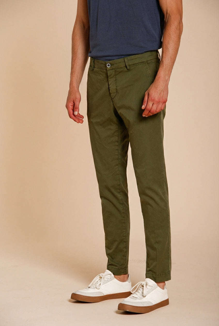 Milano pantalone chino uomo in gabardina stretch extra slim fit ①