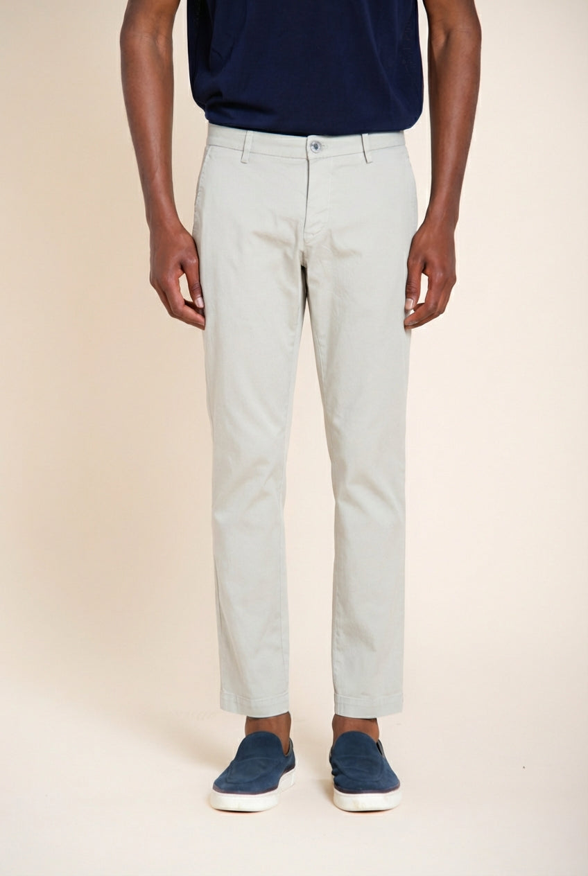 Milano pantalone chino uomo in gabardina stretch extra slim fit ①