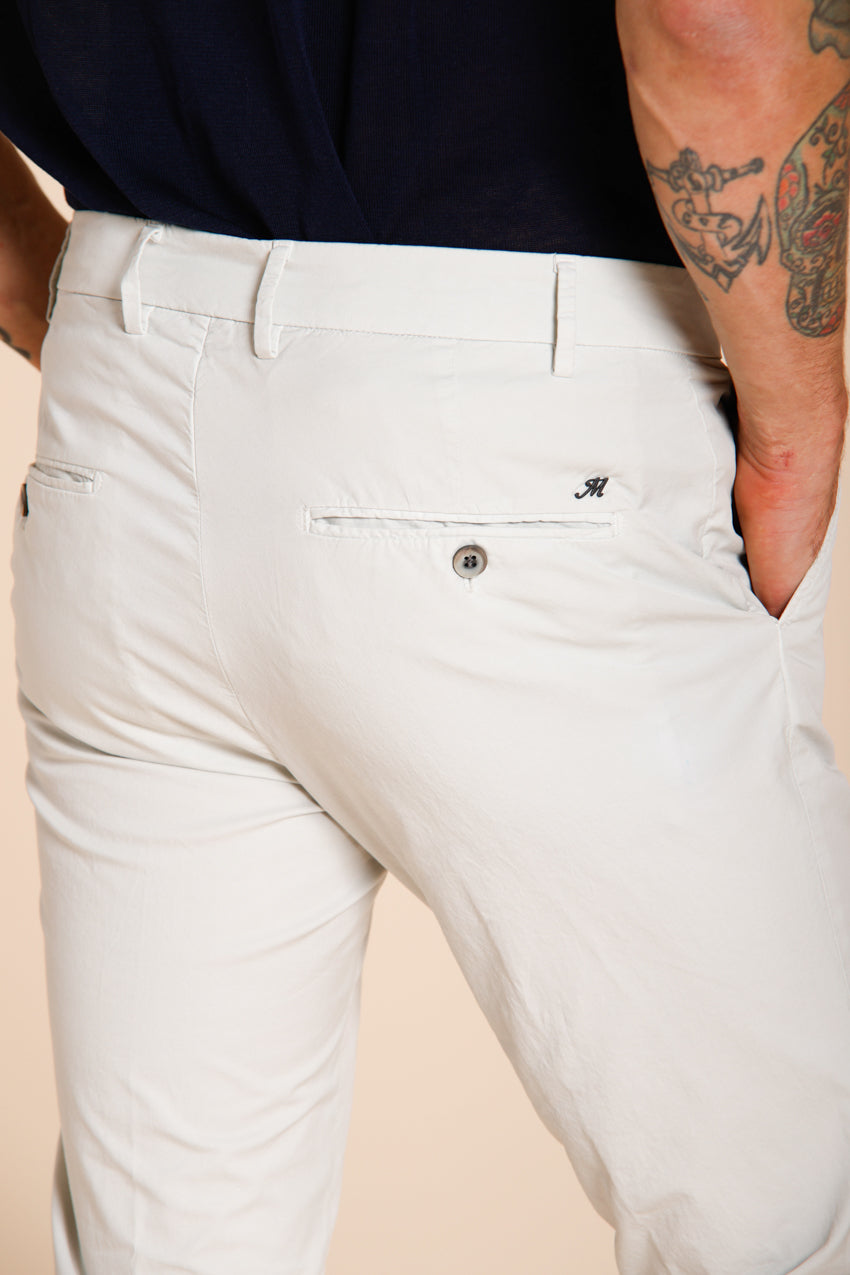 Milano pantalone chino uomo in gabardina stretch extra slim fit ①