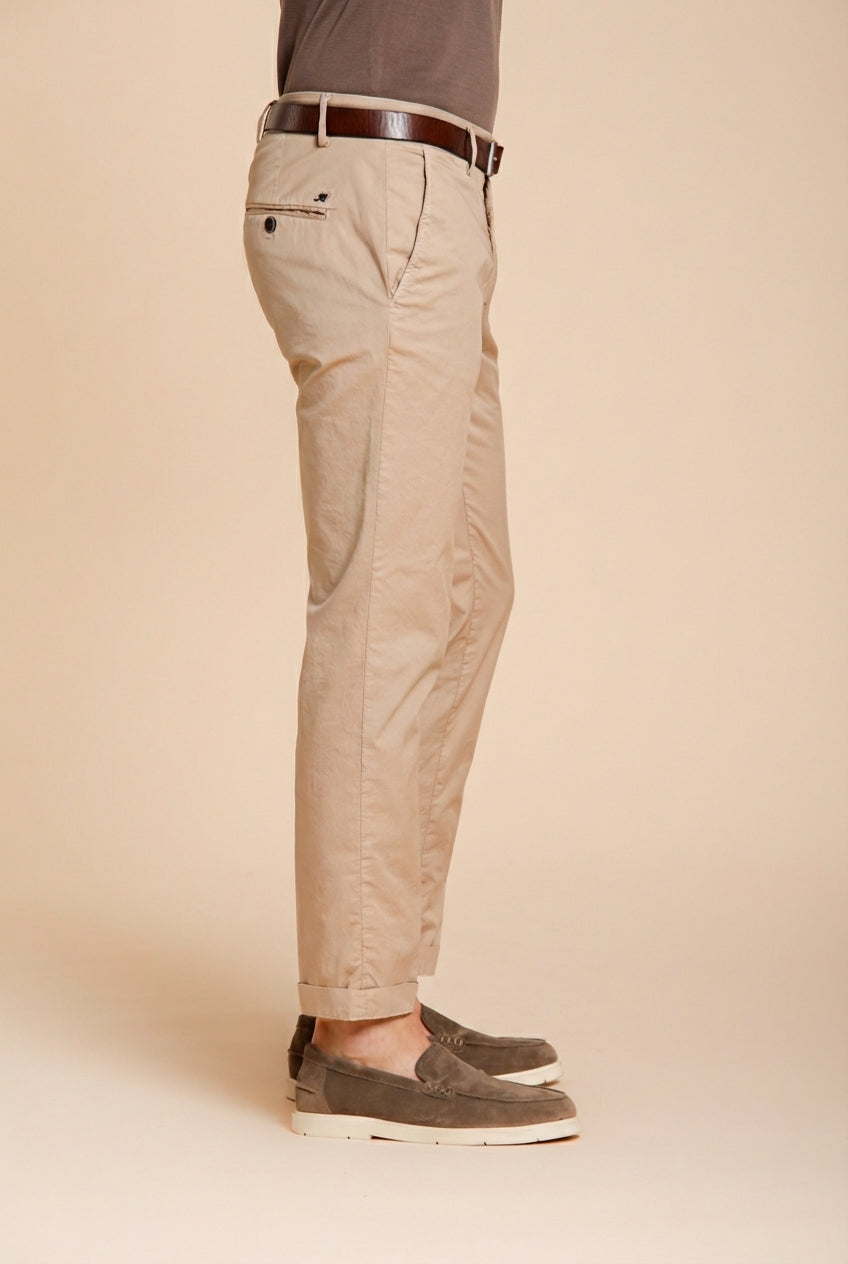 Milano pantalón chino hombre en gabardina stretch extra slim fit ①