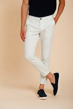 Milano pantalone chino uomo in gabardina stretch extra slim fit ①