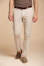 Milano pantalone chino uomo in gabardina stretch extra slim fit ①
