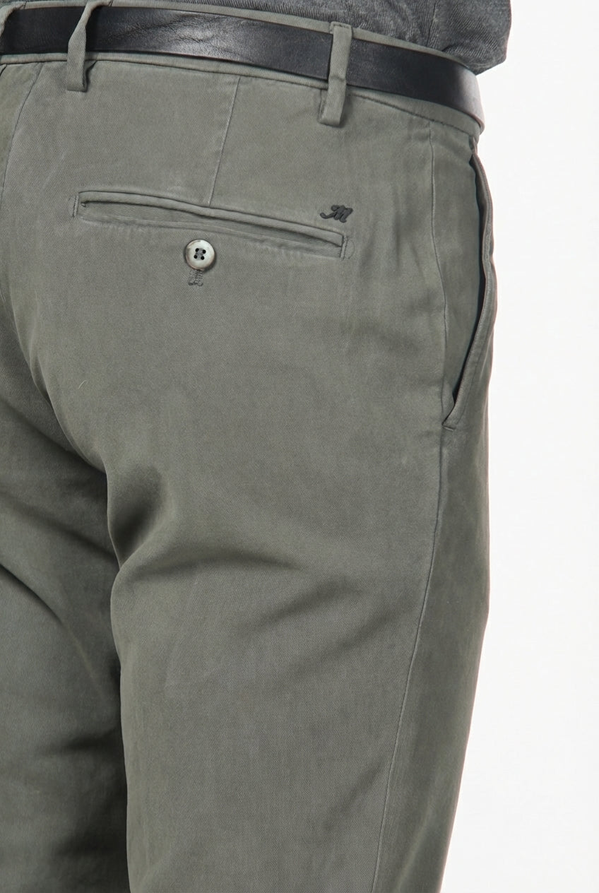 Milano pantalone chino uomo in gabardina stretch extra slim fit ①