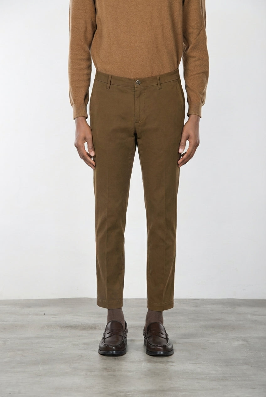Milano pantalone chino uomo in gabardina stretch extra slim fit ①