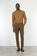 Milano pantalone chino uomo in gabardina stretch extra slim fit ①