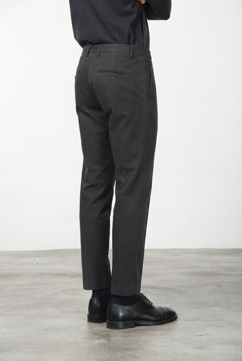 Milano Chinohose Herren in Stretch-Gabardine, Extra Slim Fit ①
