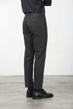 Milano Chinohose Herren in Stretch-Gabardine, Extra Slim Fit ①