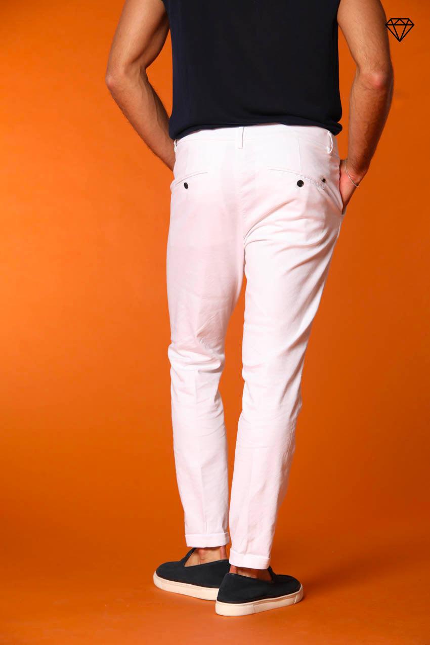 Osaka pantalone chino uomo cotone e tencel carrot fit ①