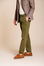 Osaka Hose Chino Herren aus feiner Baumwoll- und Lyocell-Trikotine carrot fit