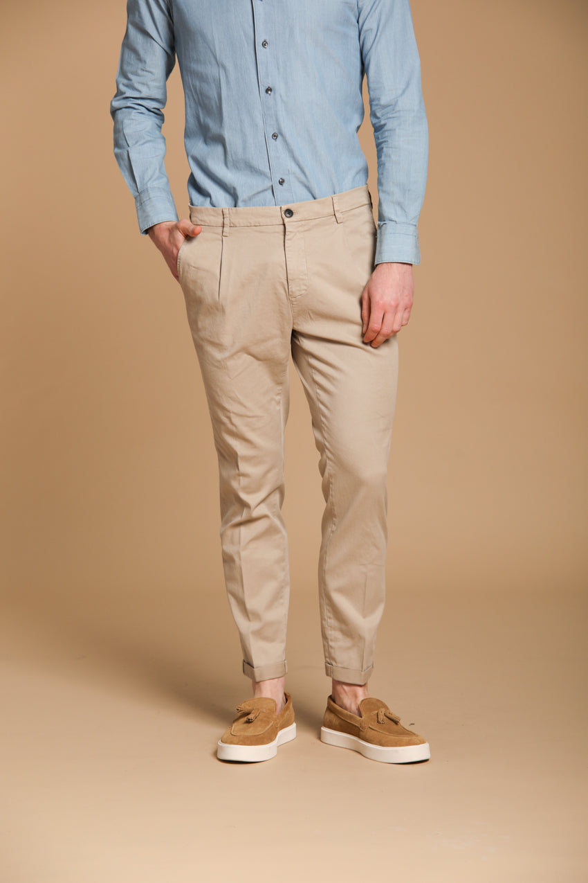 Osaka 1 Pinces men’s chino pants in cotton and lyocell twill carrot fit