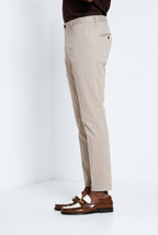 Osaka 1 Pinces pantalón chino hombre en raso de algodón y seda carrot fit ①
