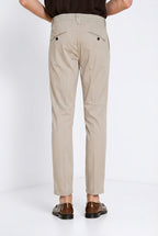 Osaka 1 Pinces pantalón chino hombre en raso de algodón y seda carrot fit ①