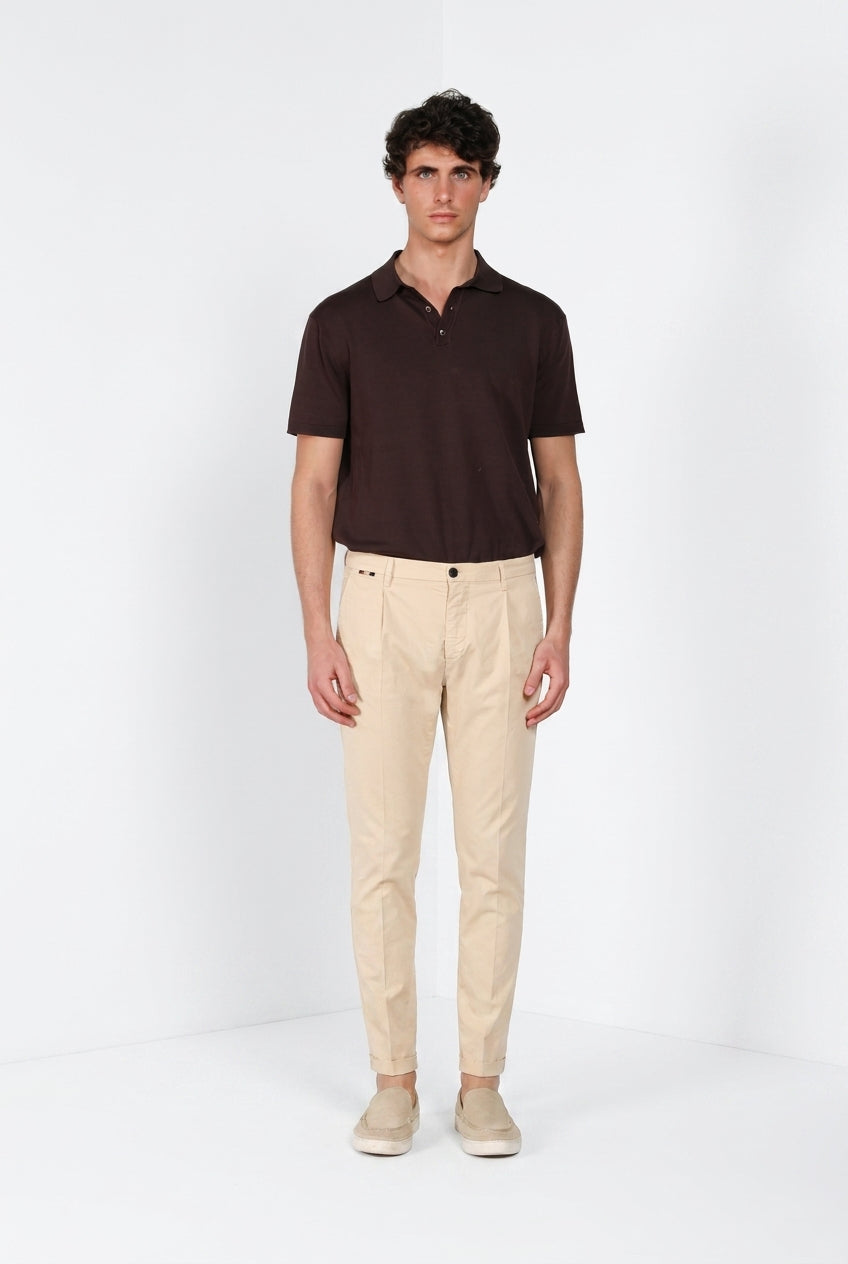 Osaka 1 Pinces pantalon chino homme en satin de coton et soie carrot fit ①