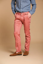 Torino pantalón chino hombre  en sarga de algodón y lino slim fit