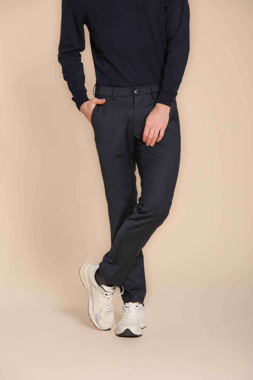 Foto 1 Torino pantalone chino uomo in lana unita slim fit